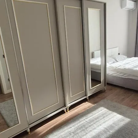 Lux Next To Mall * Istanbul