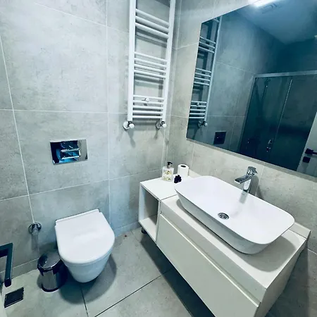 Lux Next To Mall Apartment Istanbul