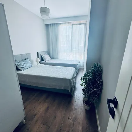 Apartment Lux Next To Mall