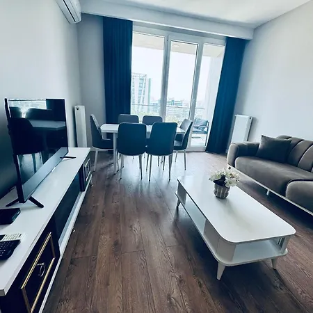 Apartment Lux Next To Mall *