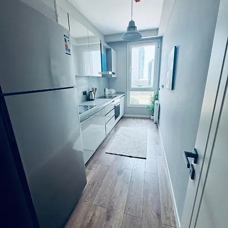 Lux Next To Mall Istanbul